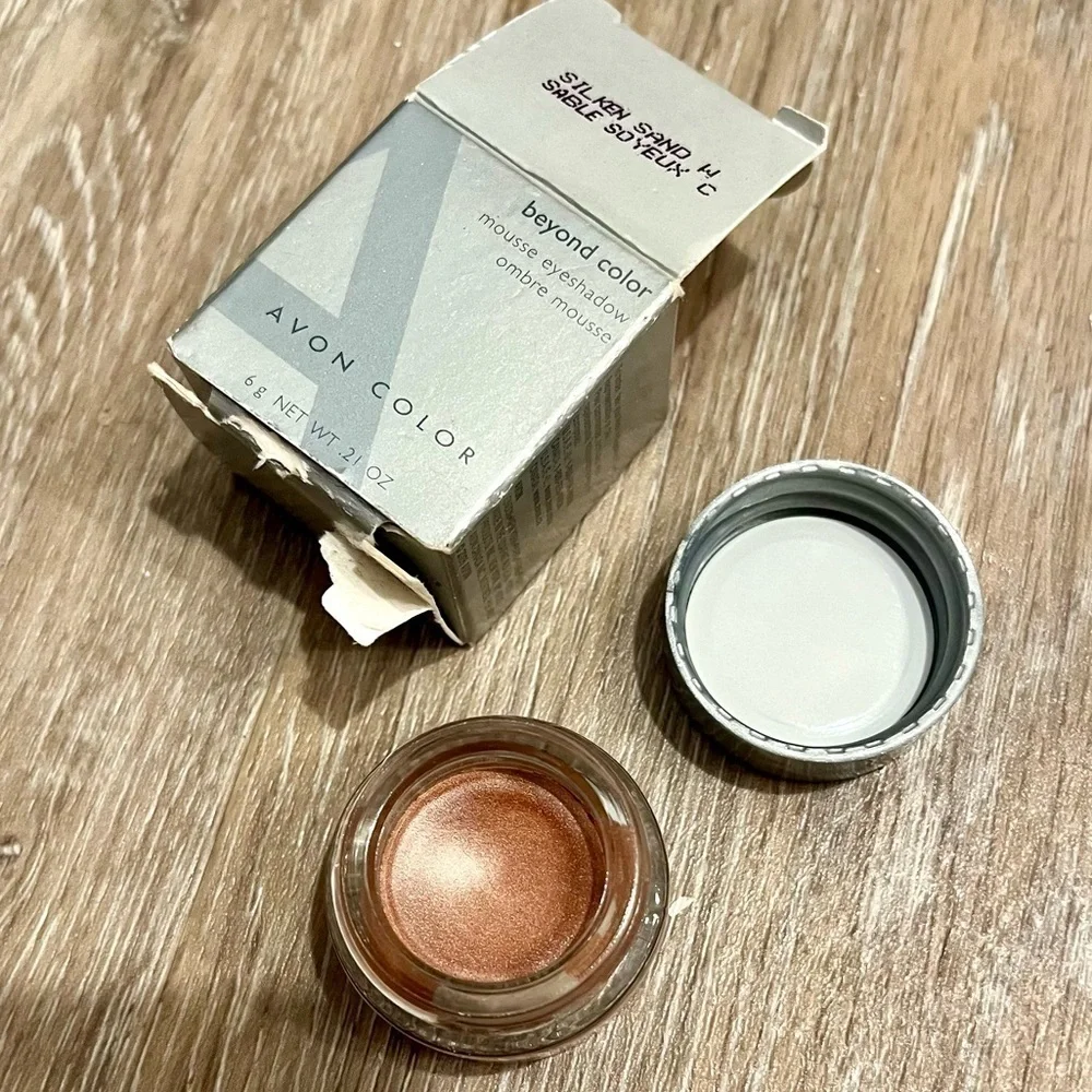 Vintage Avon Beyond Color Eye Mousse Silken Sand NIB